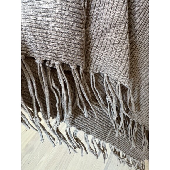 JM Collection Poncho With Fringe Tan Women’s Size Small/Medium - Picture 4 of 8